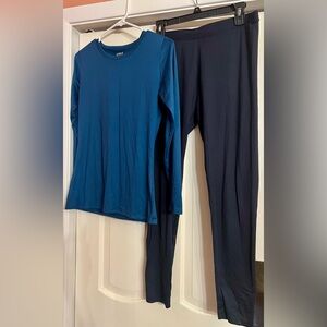 SET/2: 32°Degrees Heat Base Layer / Pajama Set: Top M / Bottoms L (UEC)